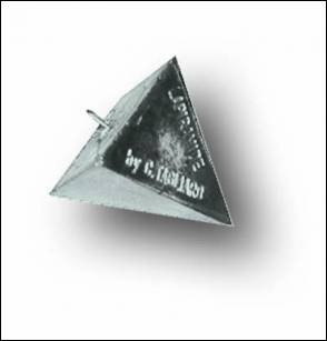 Piombo Fonderia Roma La Piramide con anello inox