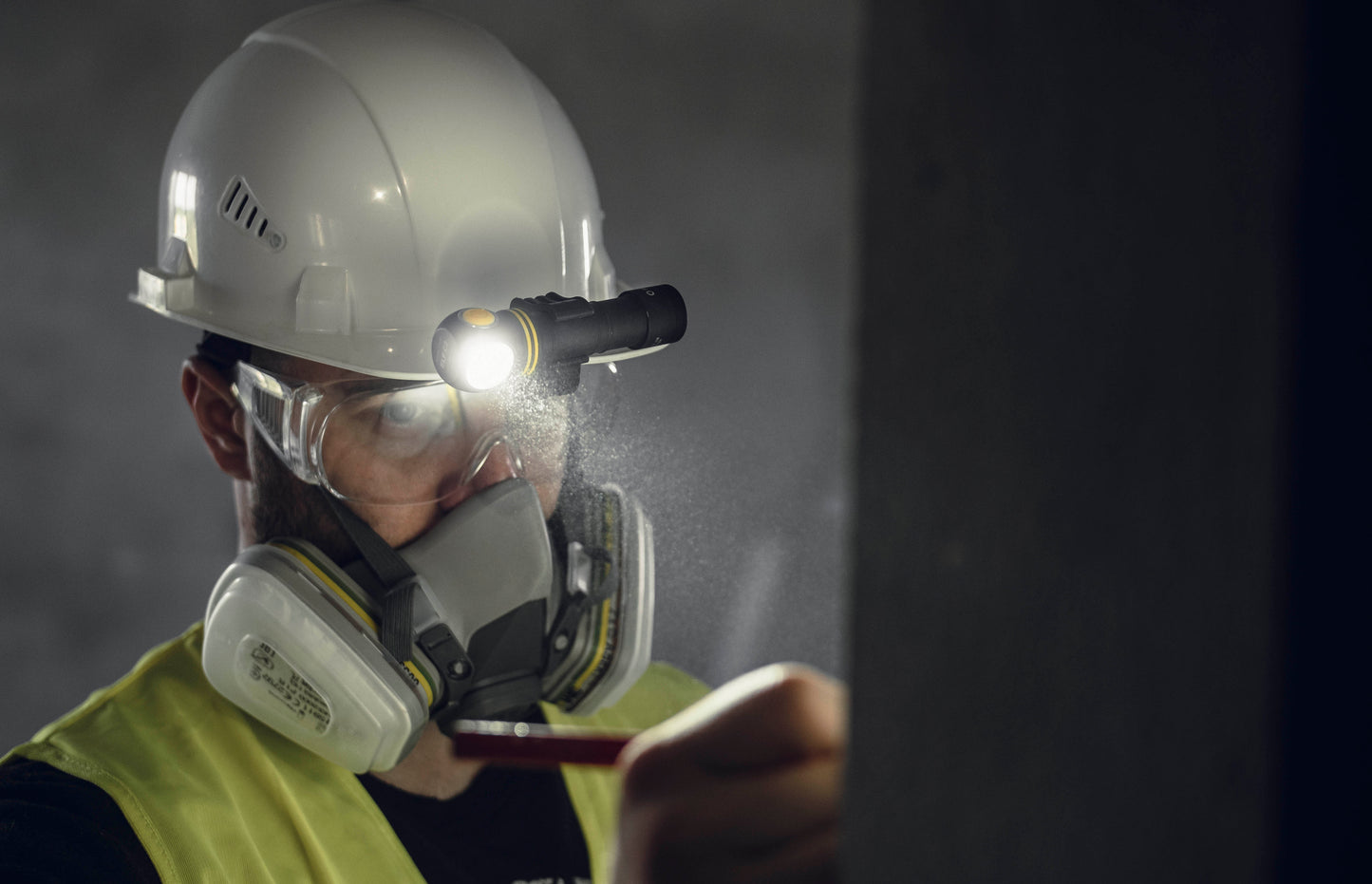 Lampada Armytek Elf C2